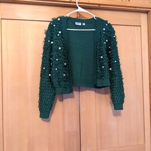 Green cardigan Pearl details